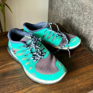 Nike Freestyle 5.0 Sneakers, Women’s Size 6